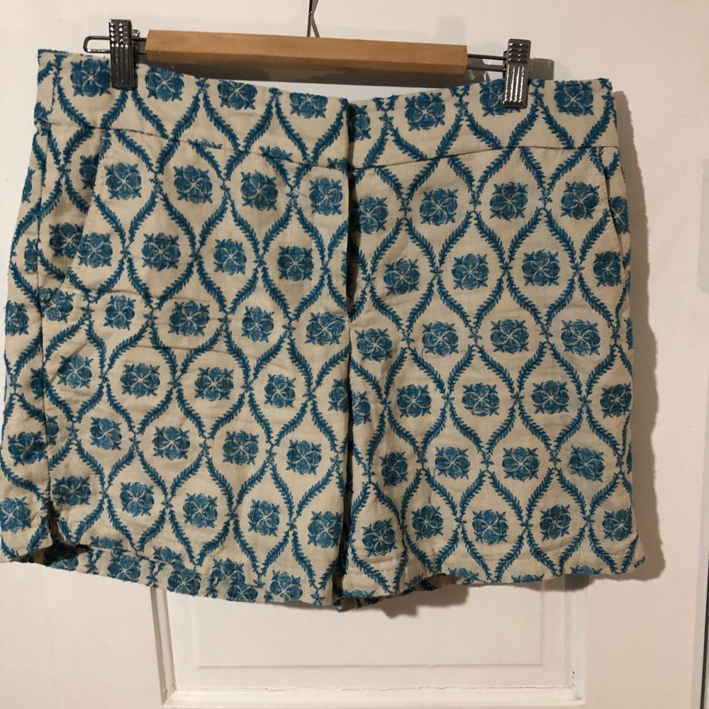 Loft, good condition. Linen is beige with aqua blue embroidery pattern.